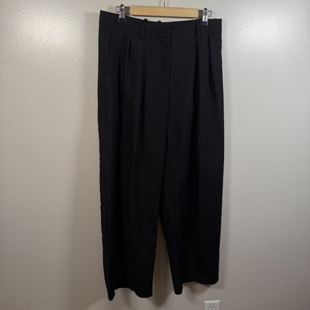 Babaton Pleated Wide Leg Dress Pants Size 10 Black Work Career Office Business